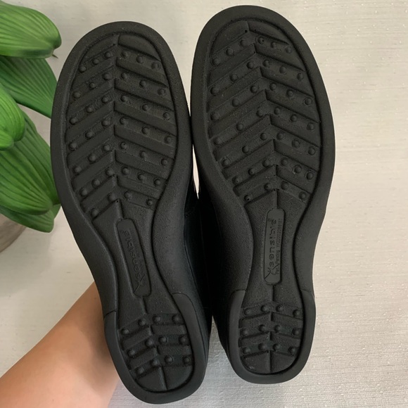 Sensible Black Leather Strap On Comfort Clogs Woman’s 6.5 - Picture 14 of 14